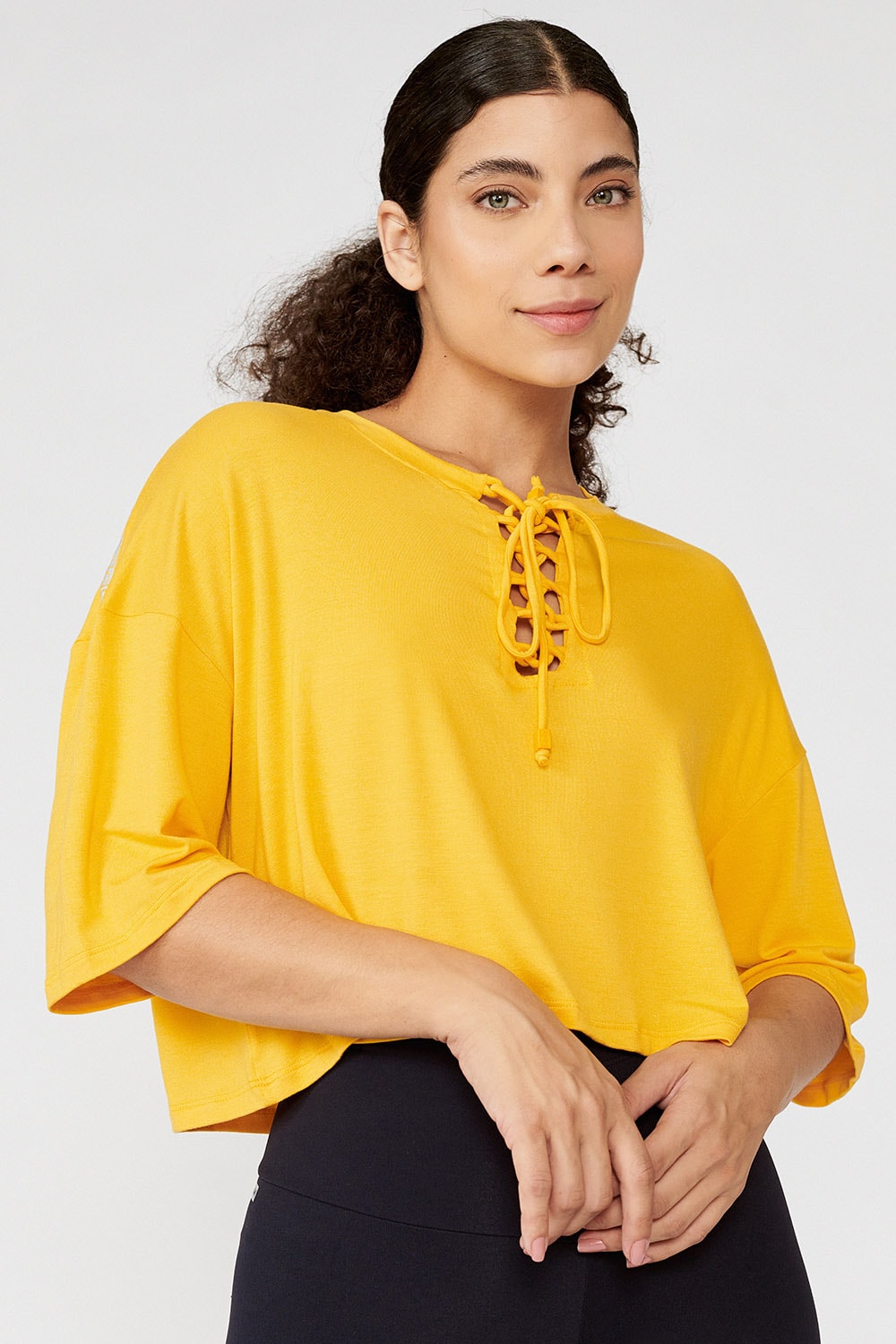 Camiseta Mélia Amarelo Ararajuba Silvestre