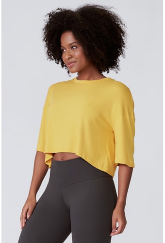 Camiseta Pequi Amarelo Ararajuba Poente Essenciais