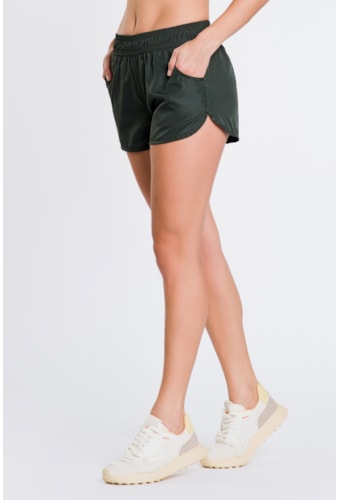Short Netuno Liso Verde Musgo Calmaria